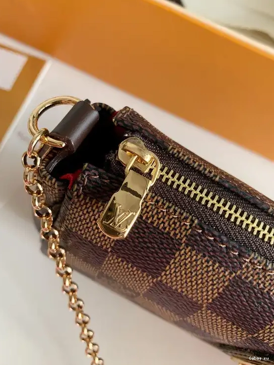 VUITTON EVA LOUIS 0412